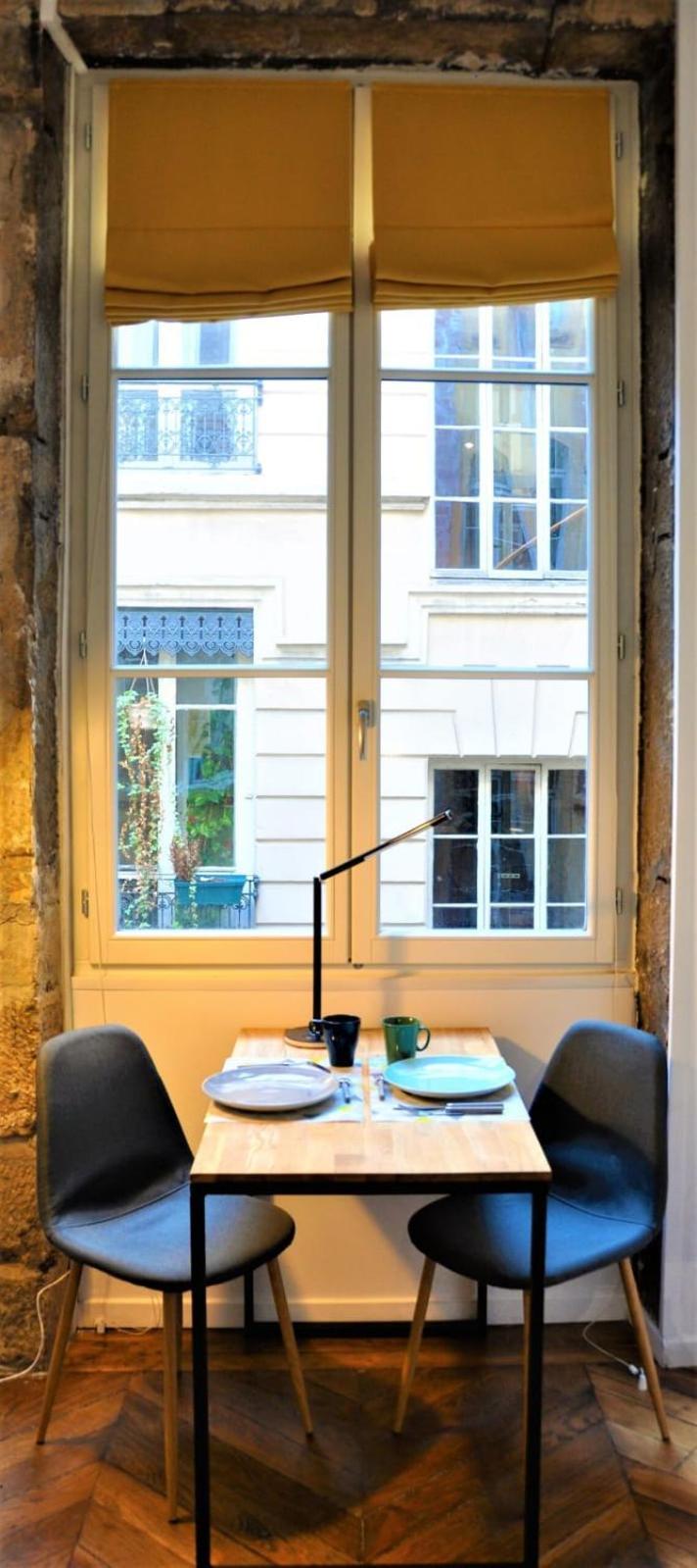 Le Bleu Hypercentre Presque Ile Apartment Лион Екстериор снимка